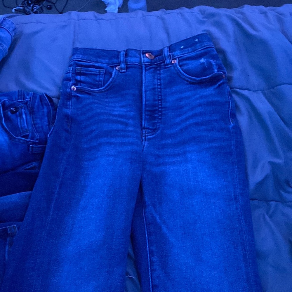 Blue skinny jeans